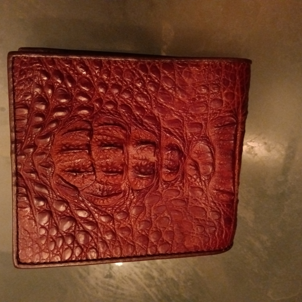 Luxurious Crocodile Pattern Leather Card Holder